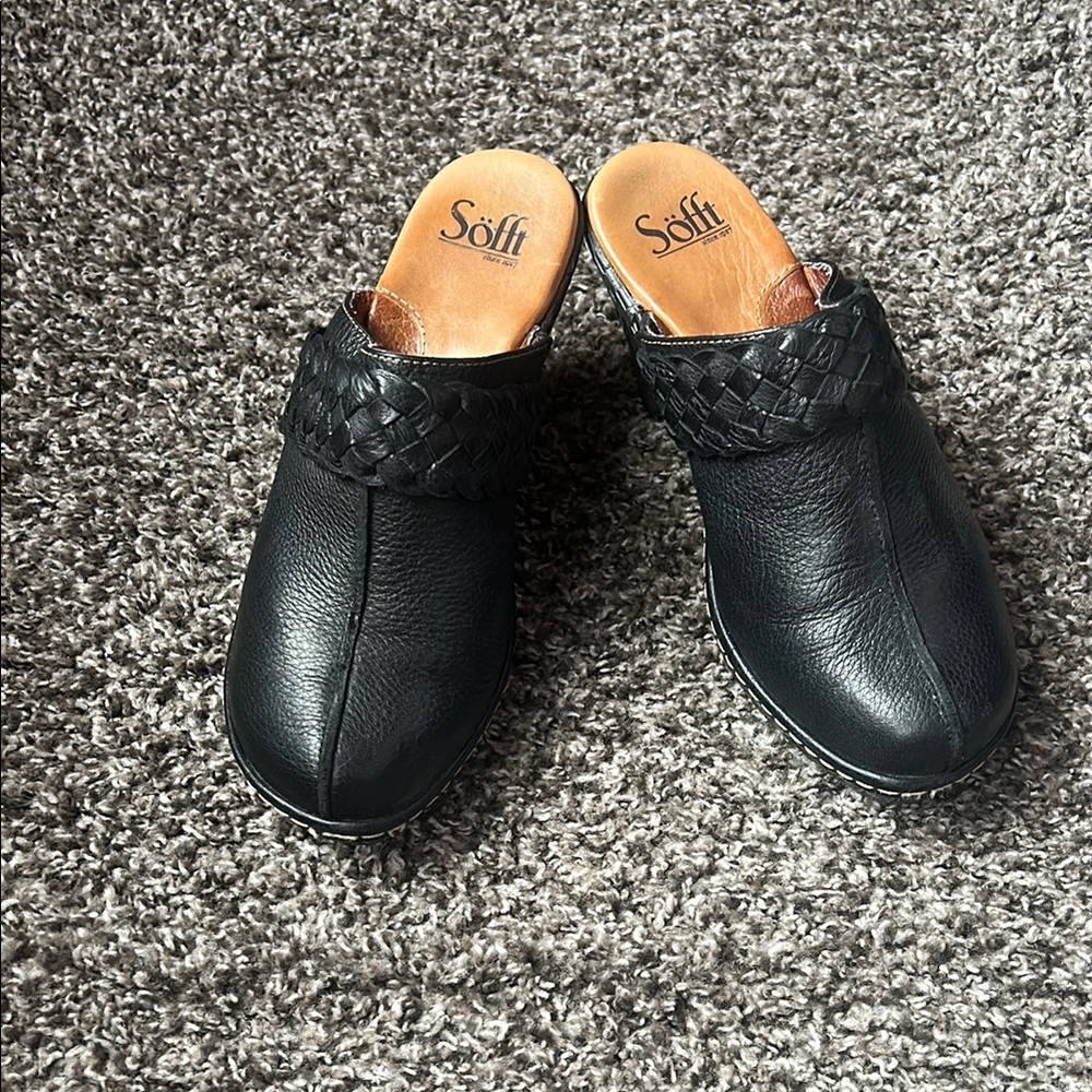 Women's Black Leather Mules - Picture 2 of 6